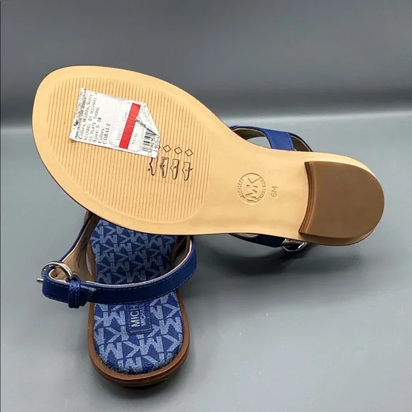 MICHAEL MICHAEL KORS Logo Plate Sandal - Picture 4 of 4